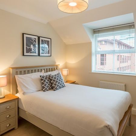 Stanshawe Court Apart otel Reading Dış mekan fotoğraf