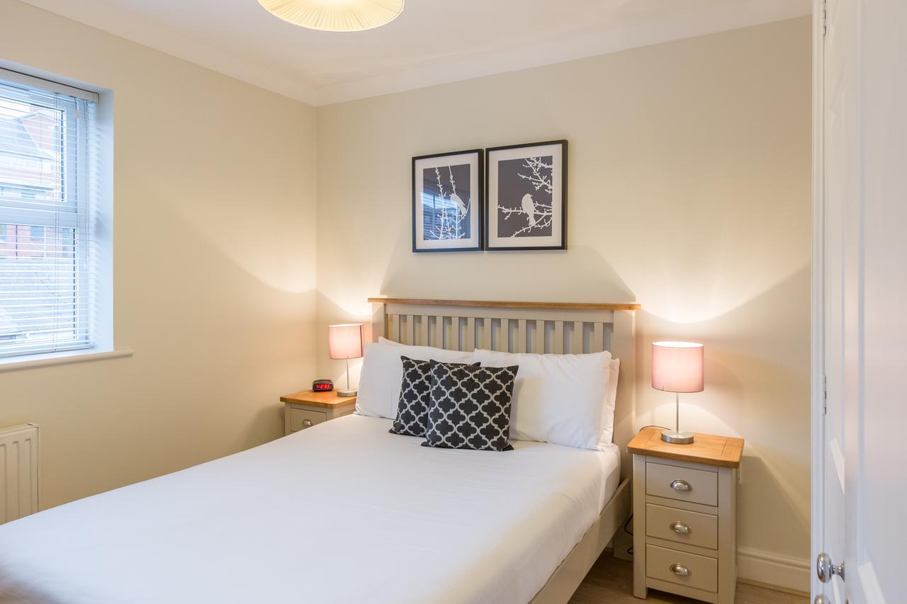 Stanshawe Court Apart otel Reading Dış mekan fotoğraf