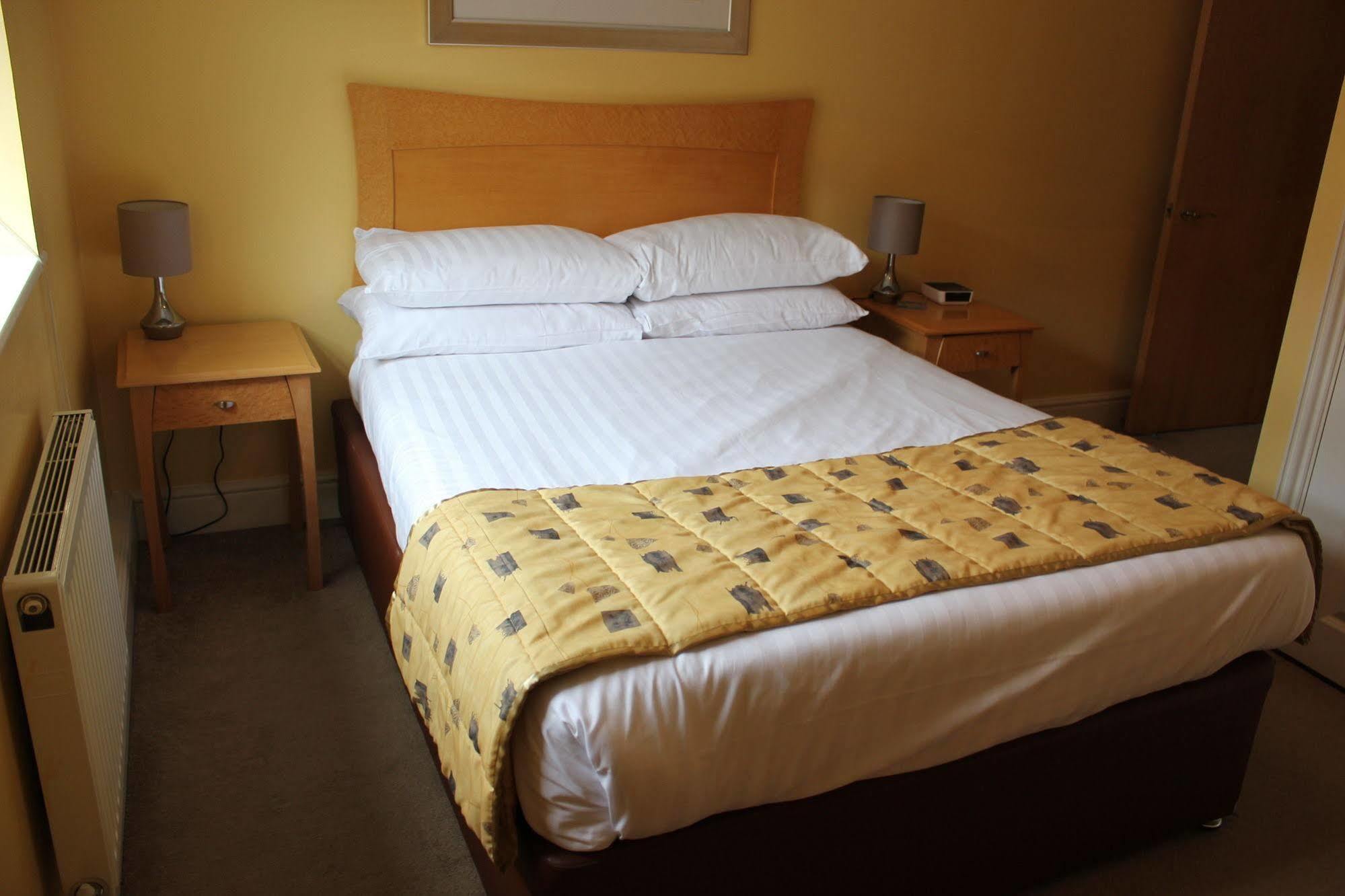 Stanshawe Court Apart otel Reading Dış mekan fotoğraf