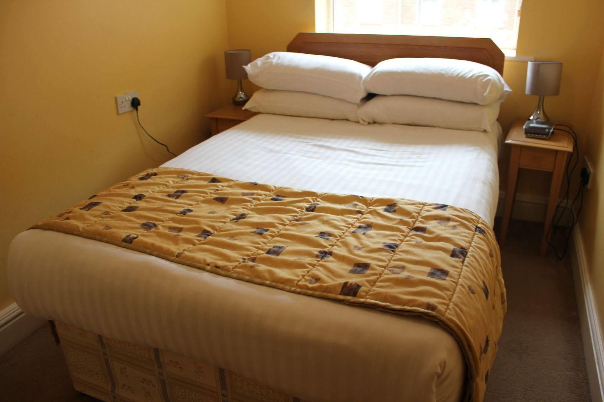 Stanshawe Court Apart otel Reading Dış mekan fotoğraf