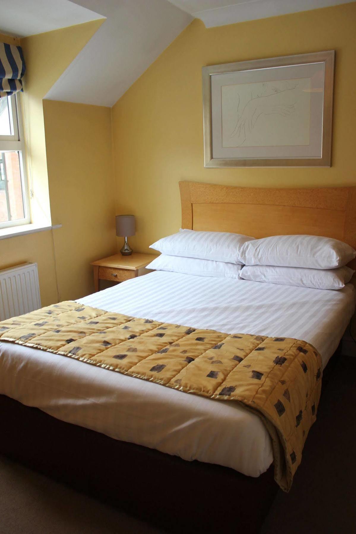 Stanshawe Court Apart otel Reading Dış mekan fotoğraf
